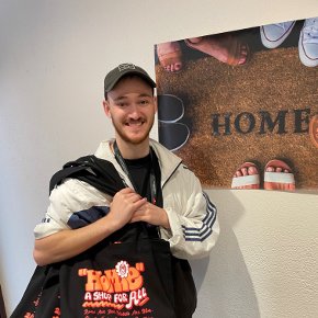 Hope Street worker with tote